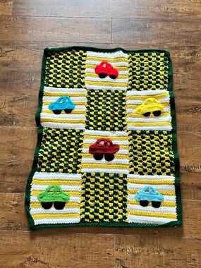 Gorgeous Handmade Yellow Green Crochet/Knit Baby Crib Blanket w/ 3D Cars 28”x21”
